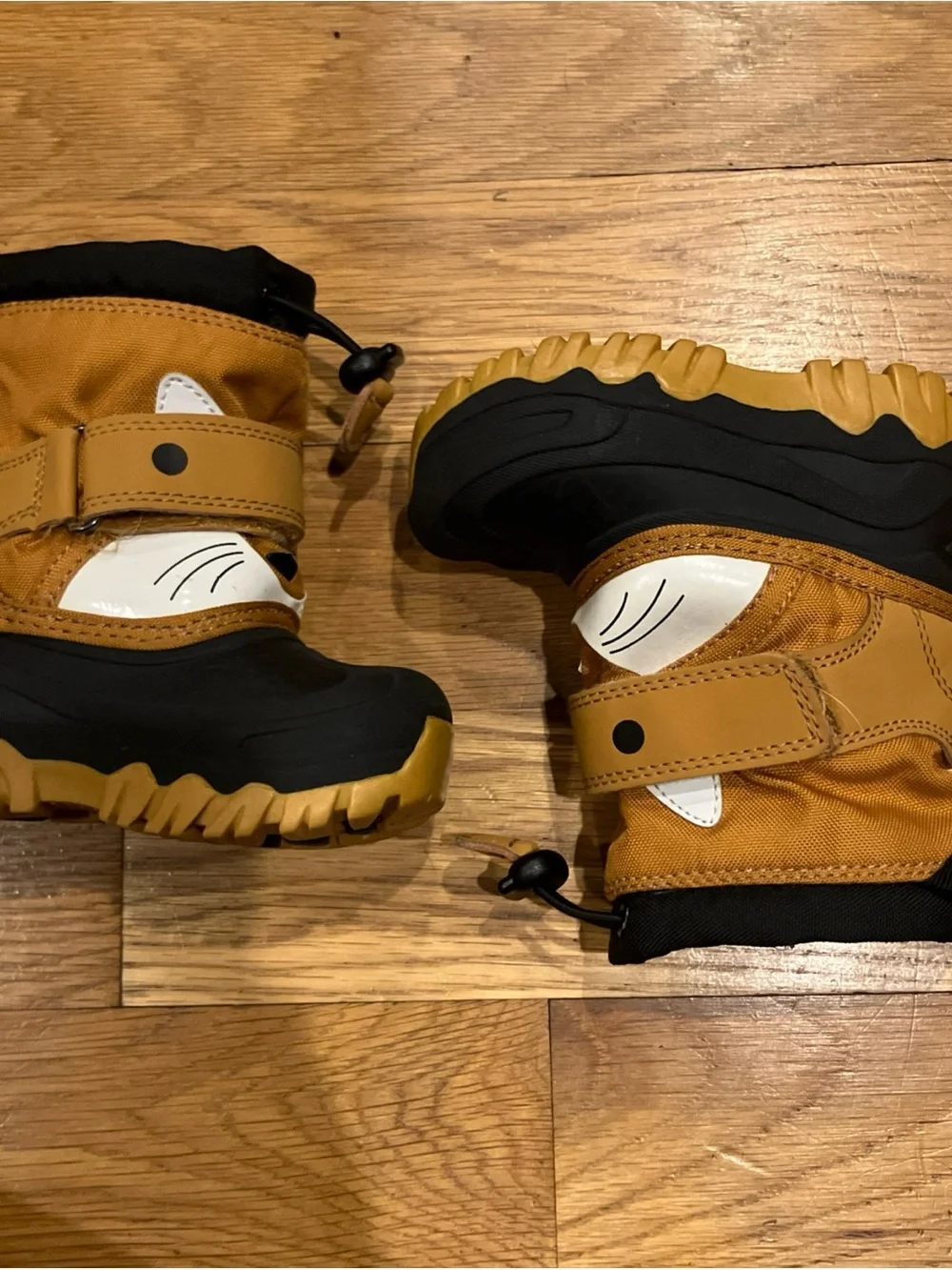 Cat & Jack Brown and Black Toddler Winter Boots